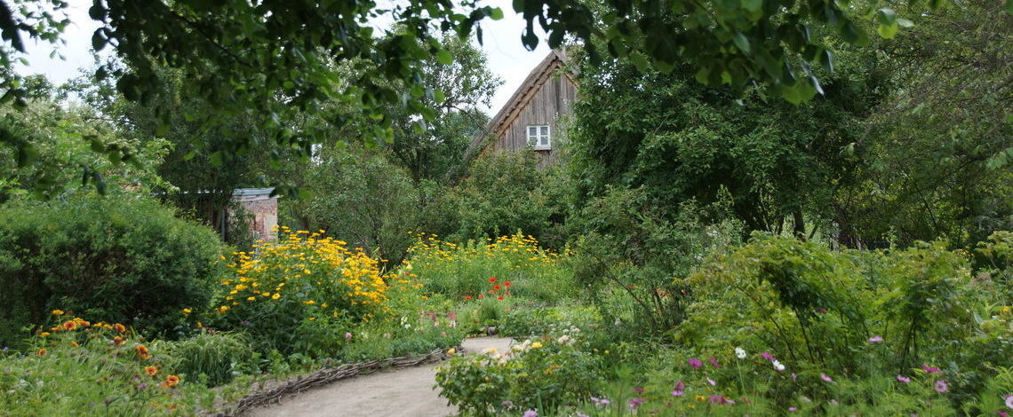 Sichtachse aus dem Garten Richtung Schlossberghof.
